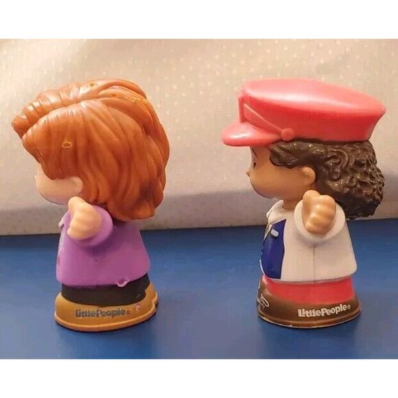 Fisher-Price Little People 2016 Mom 2016 Train Conductor Figures Flaws - Picture 2 of 13